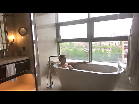 ❤️ Awqn babe Passionately jerking si pa rẹ obo ni baluwe ️ Ohun onihoho didara ☑